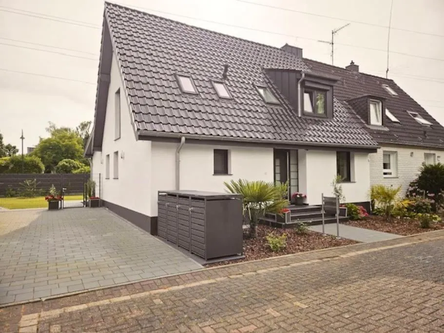 Haus In Duesseldorf Villa Holiday home Dusseldorf